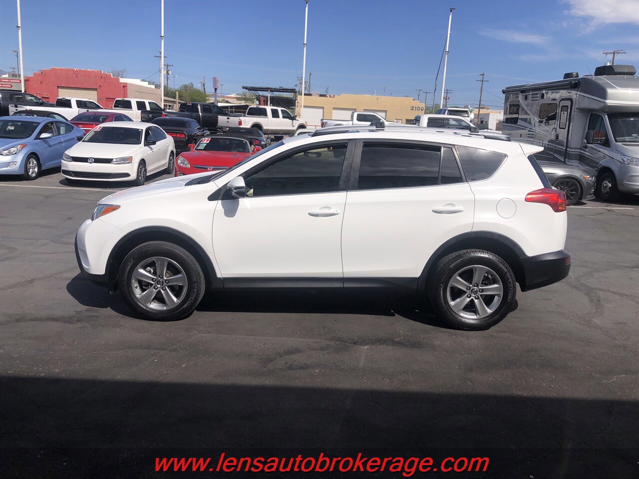 Used 2015 Toyota RAV4 XLE FWD image 5