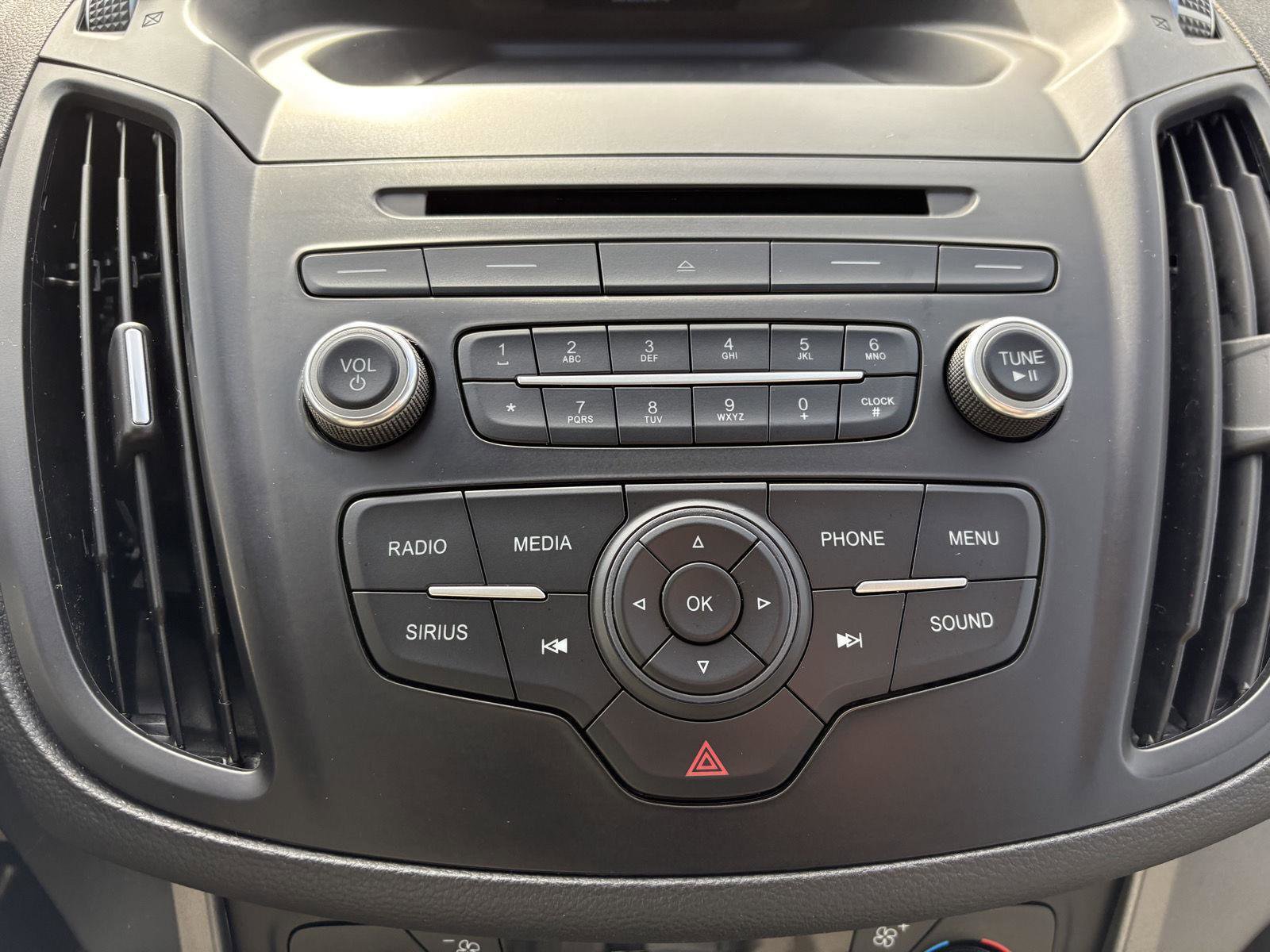 Used 2018 Ford Escape SE image 16