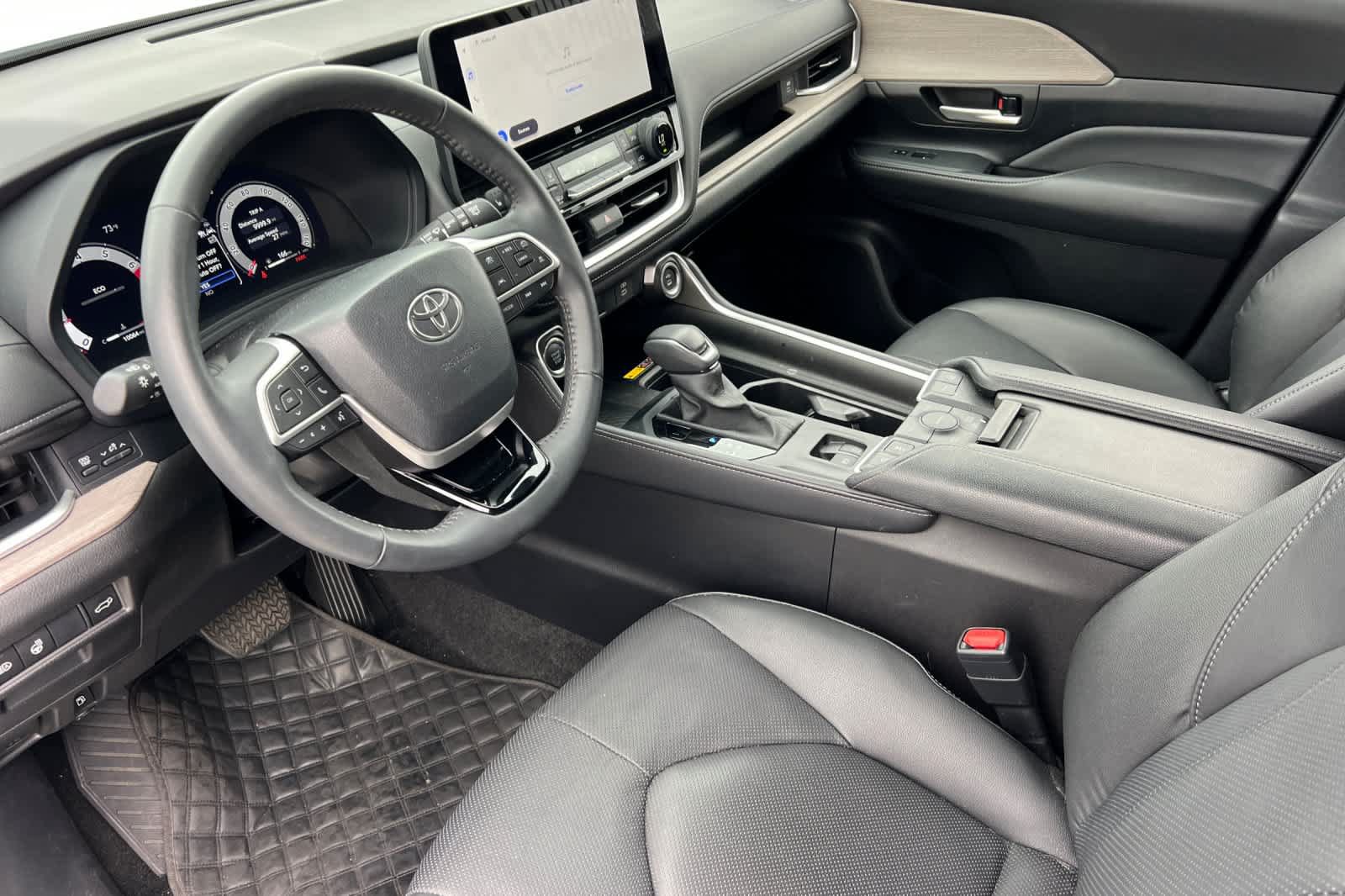 Used 2026 Toyota Grand Highlander AWD image 25