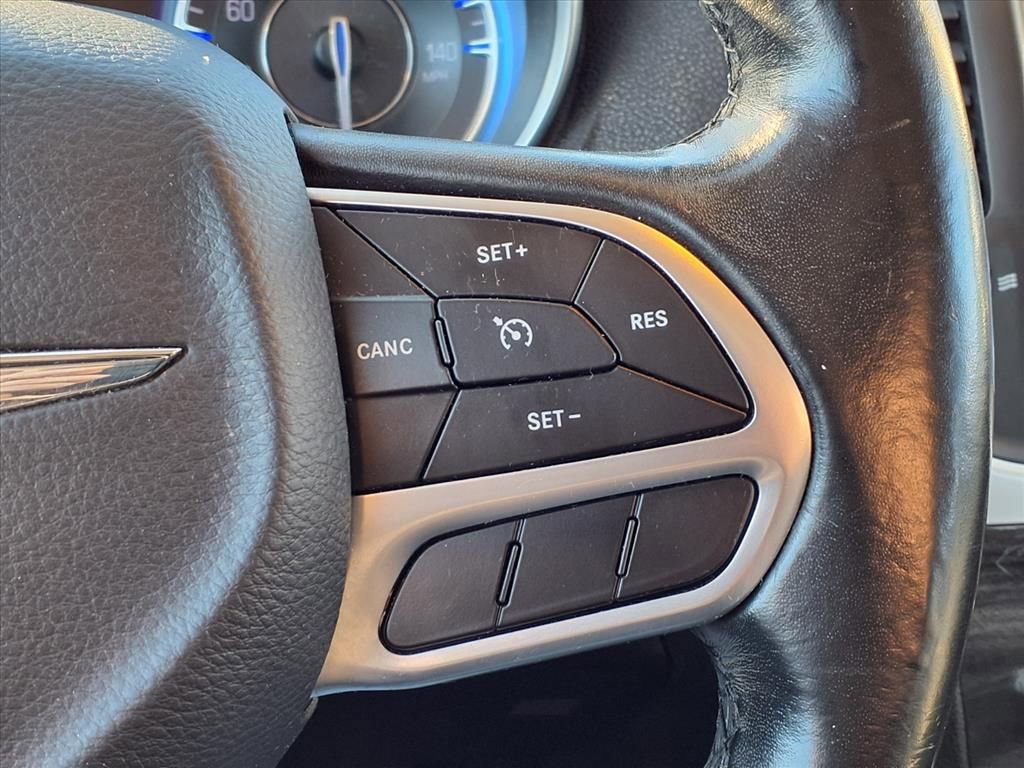 Used 2019 Chrysler 300 Touring L w/ Quick Order Package 22F image 24