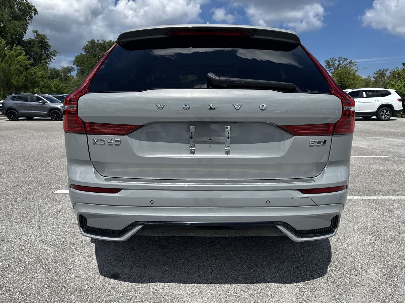 Used 2025 Volvo XC60 B5 Plus w/ Protection Package Premier AWD/4WD image 5