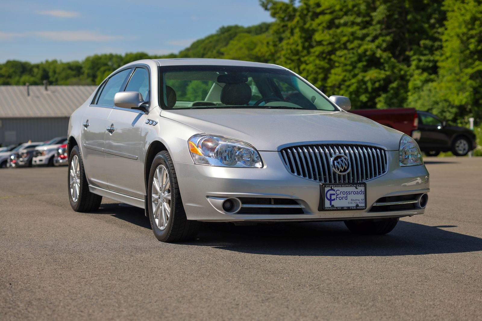 Used 2011 Buick Lucerne CXL w/ Driver Confidence Package FWD image 5