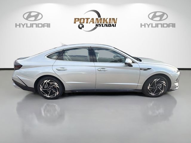 New 2026 Hyundai Sonata SEL FWD image 4