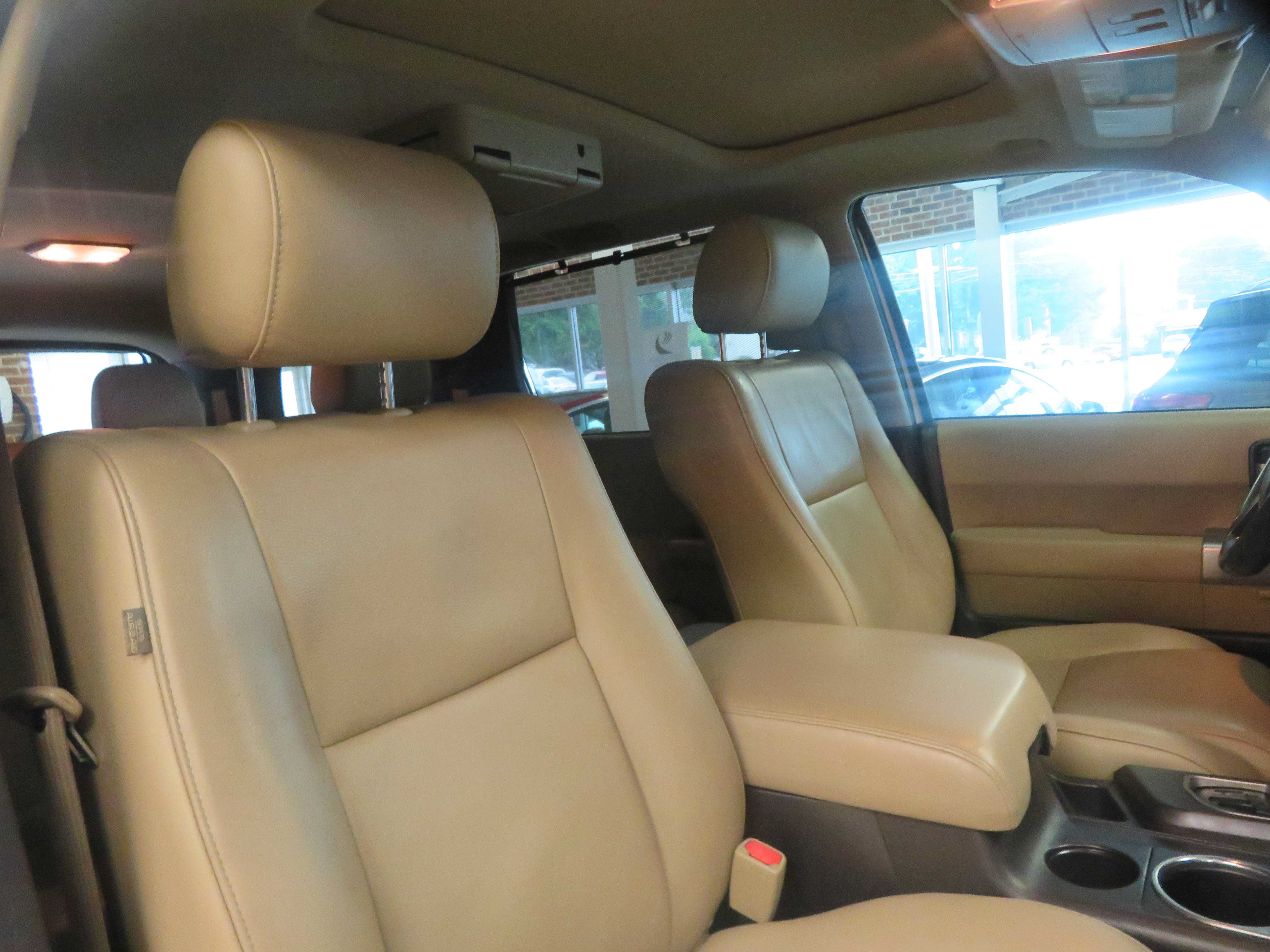 Used 2018 Toyota Sequoia Limited w/ Safety & Convenience Package AWD/4WD image 30