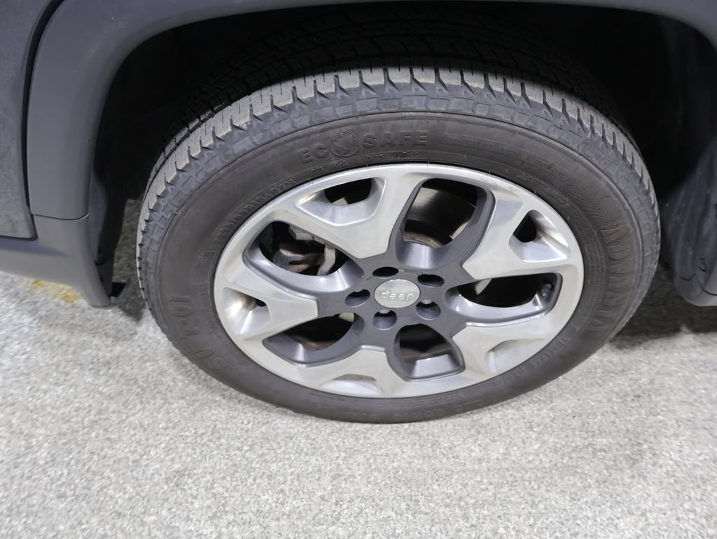Used 2017 Jeep Compass Limited AWD/4WD image 8