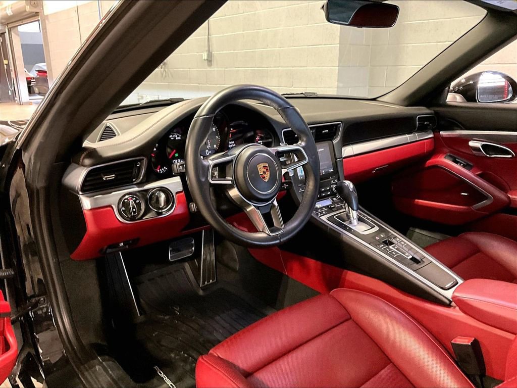 Certified 2017 Porsche 911 Targa 4S image 4