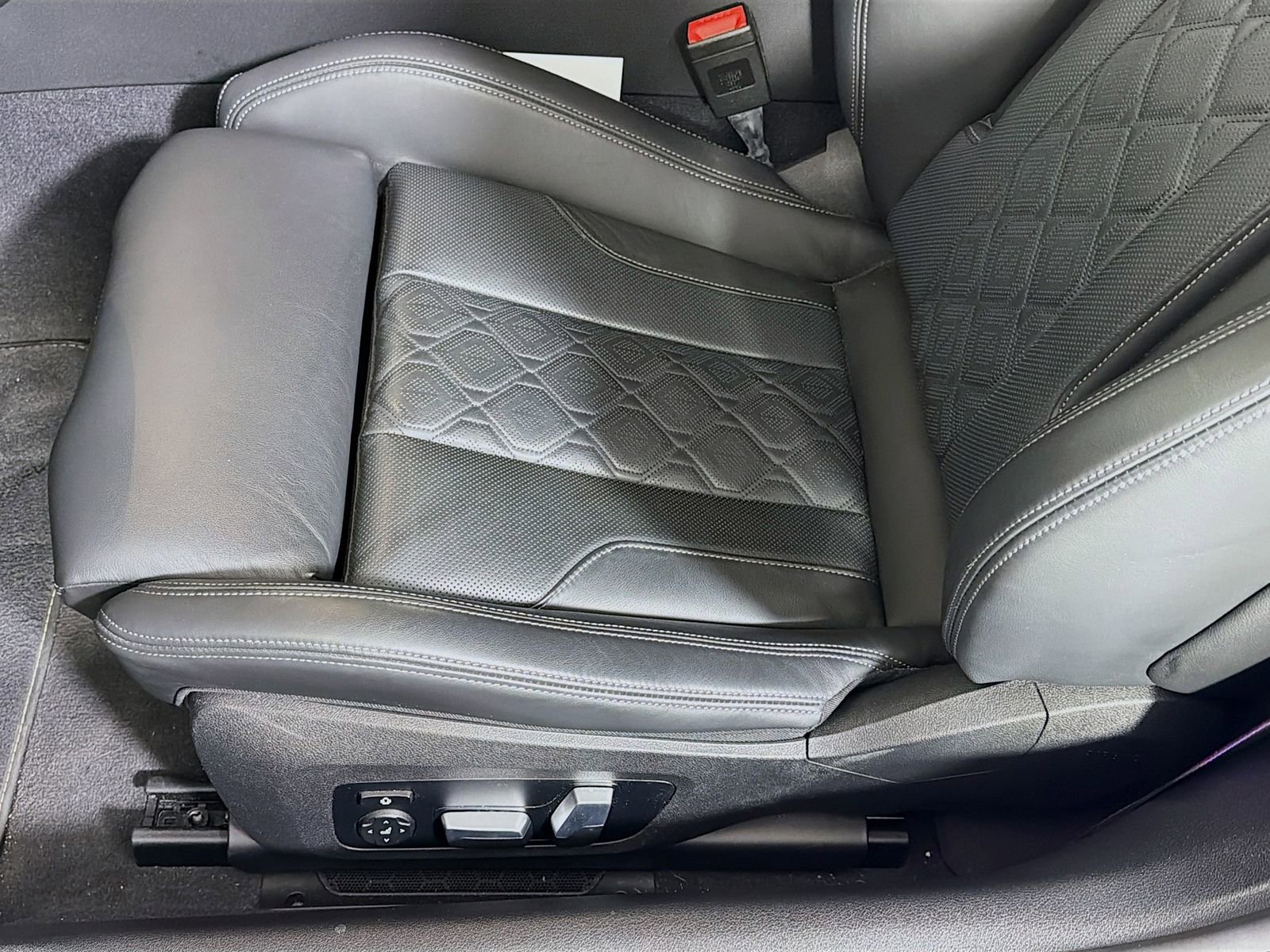 Used 2023 BMW M8 Competition w/ Driving Assistance Package image 23