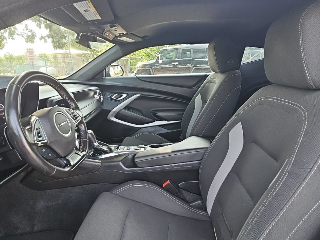 Used 2020 Chevrolet Camaro LT RWD image 18