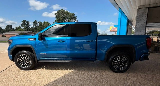Used 2022 GMC Sierra 1500 AT4 w/ AT4 Preferred Package AWD/4WD image 4