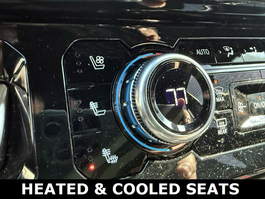 Used 2024 GMC Sierra 2500 AT4 w/ AT4 Preferred Package image 9