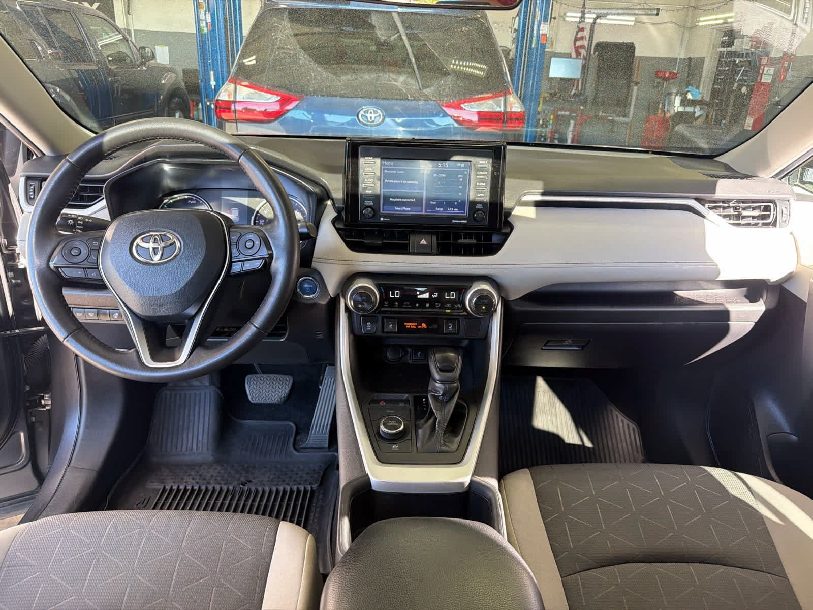 Used 2022 Toyota RAV4 XLE w/ Convenience Package AWD/4WD image 33
