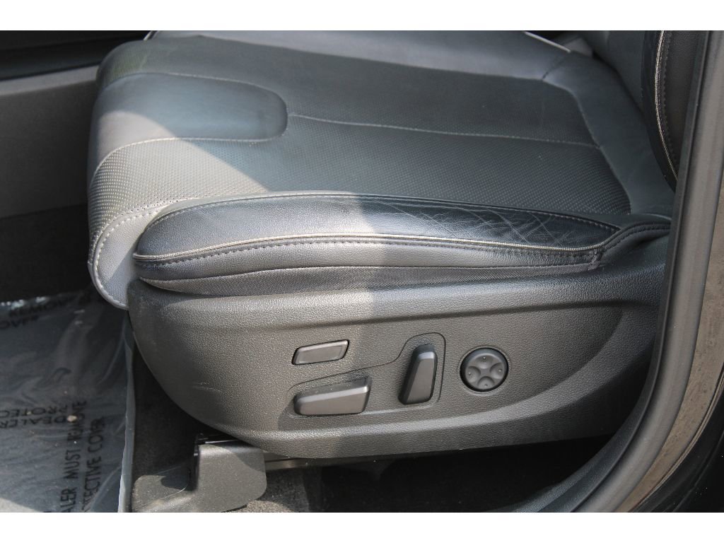Used 2023 Hyundai Santa Fe Limited image 15