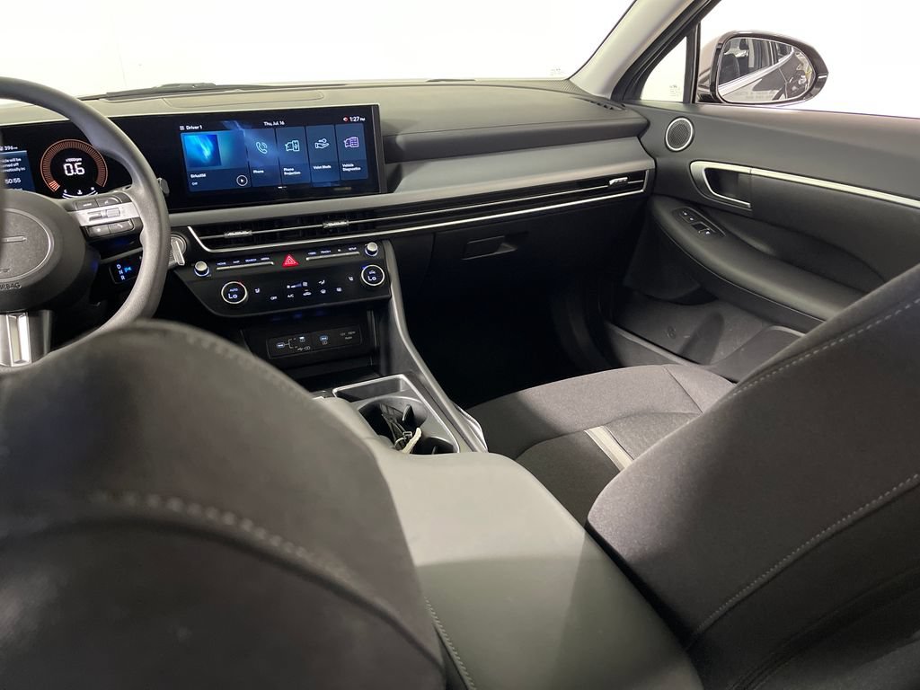 Certified 2025 Hyundai Sonata SEL FWD image 17