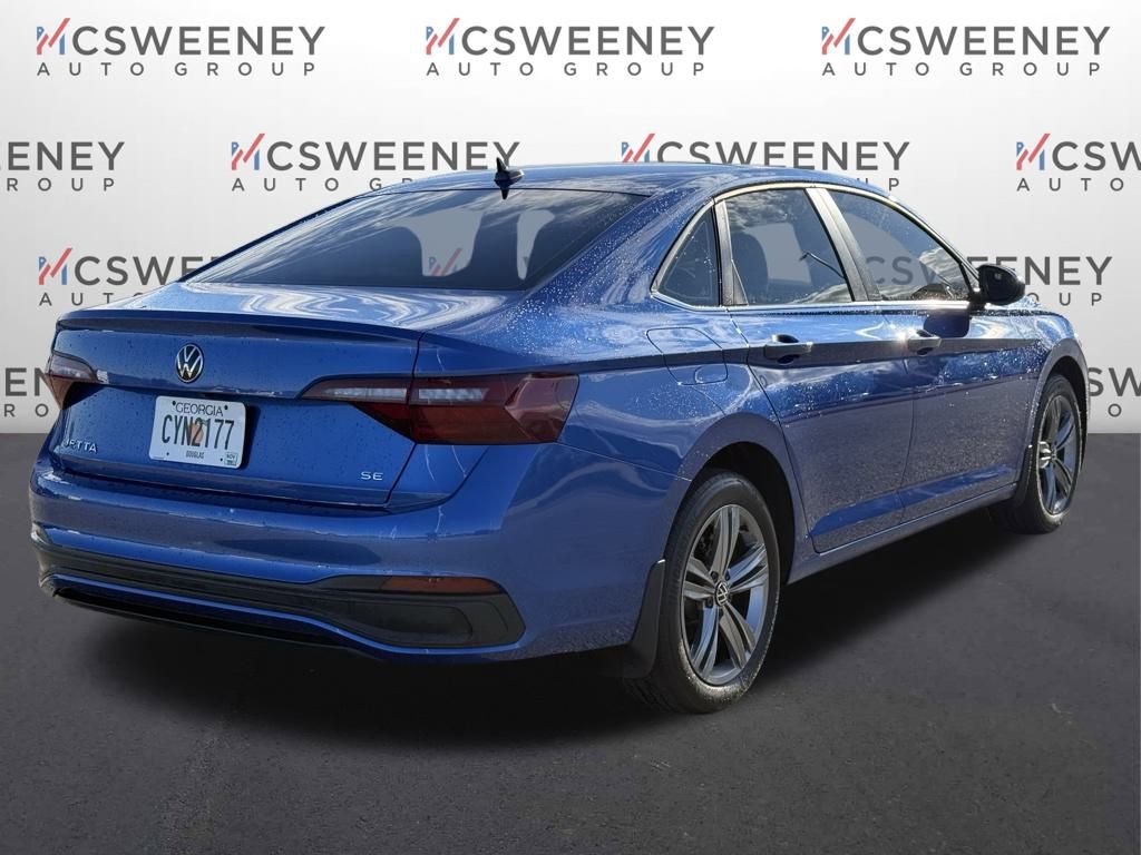 Used 2023 Volkswagen Jetta SE image 5