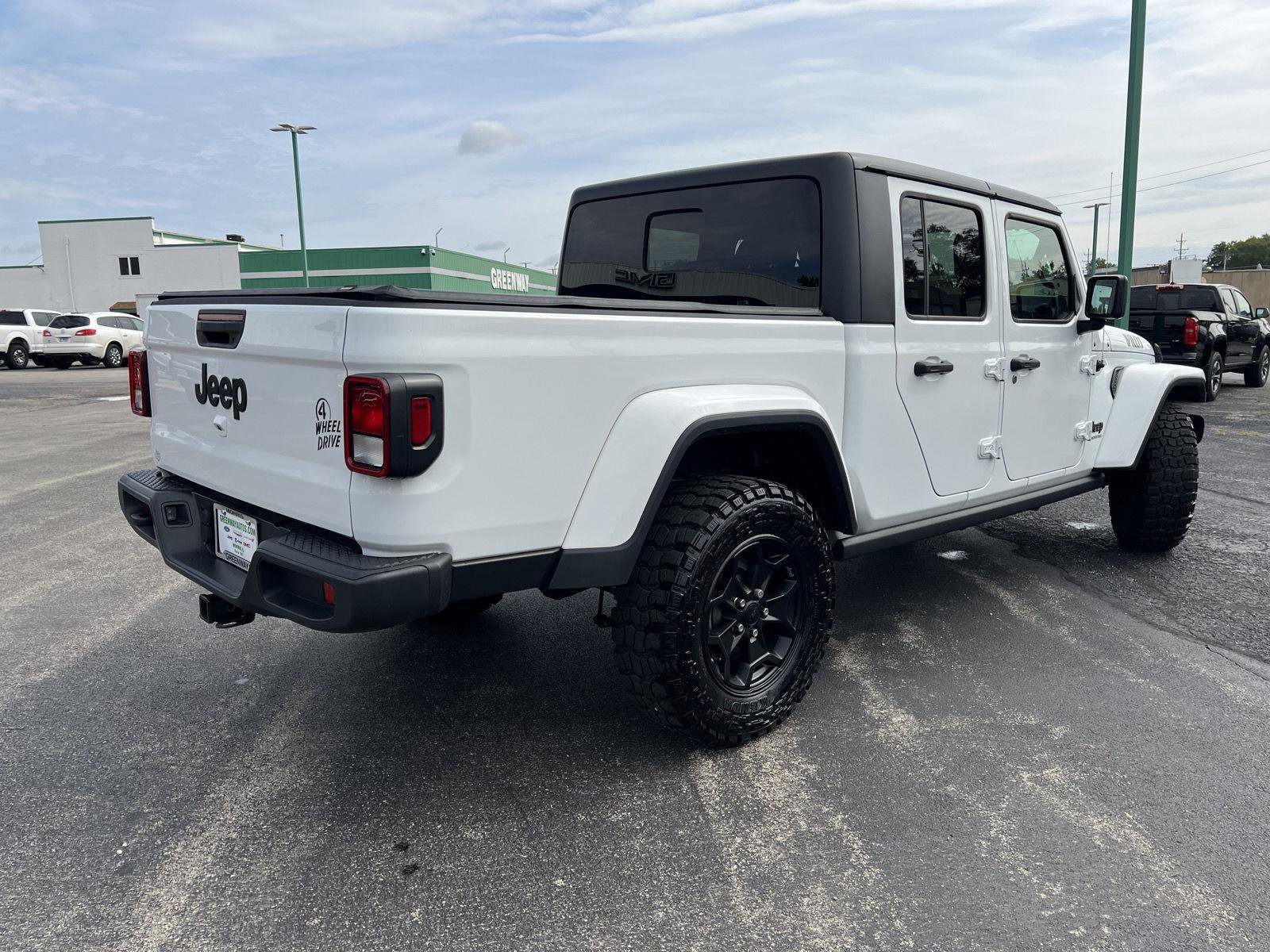 Used 2021 Jeep Gladiator Willys image 6