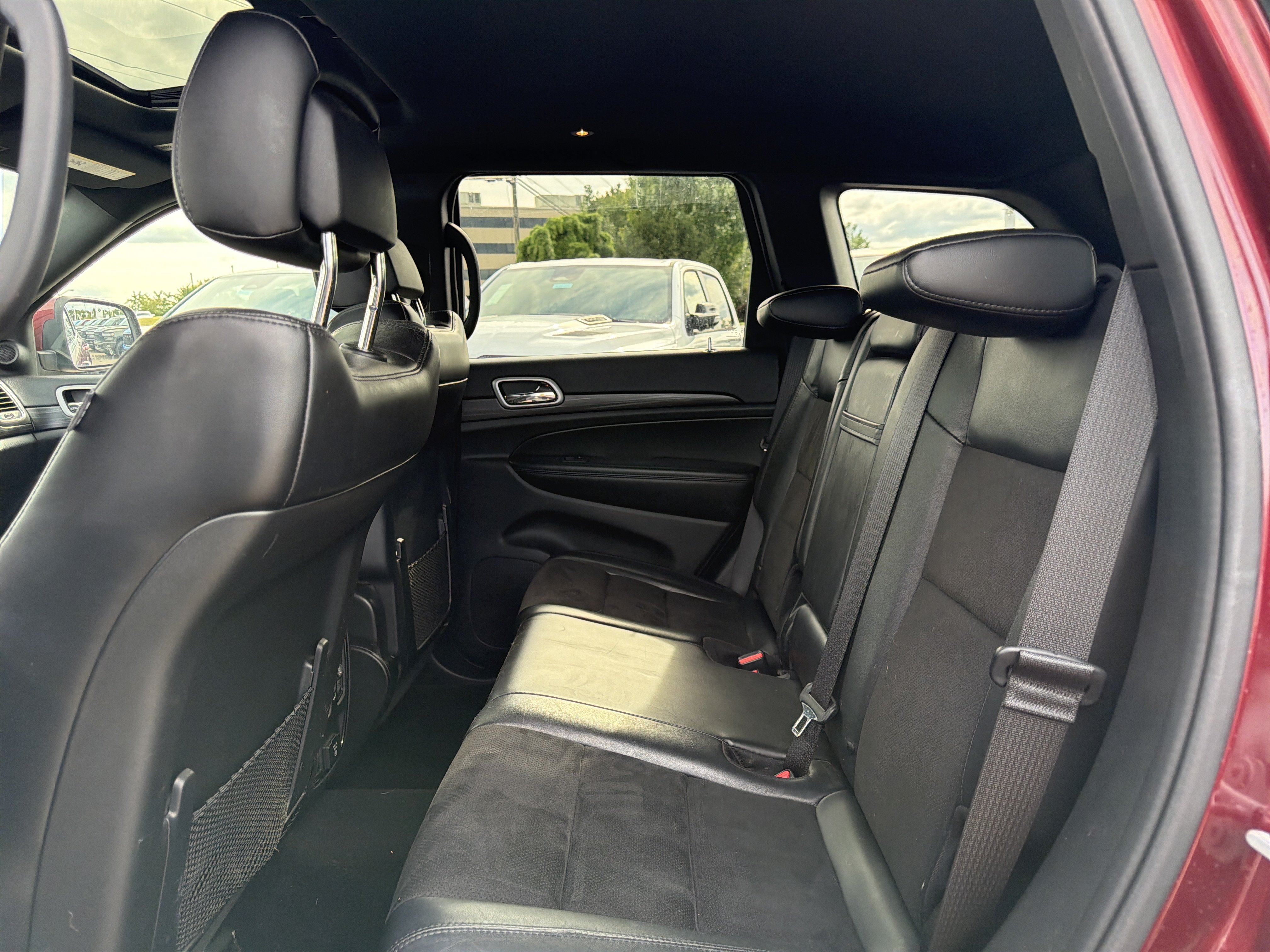 Certified 2020 Jeep Grand Cherokee Altitude AWD/4WD image 18