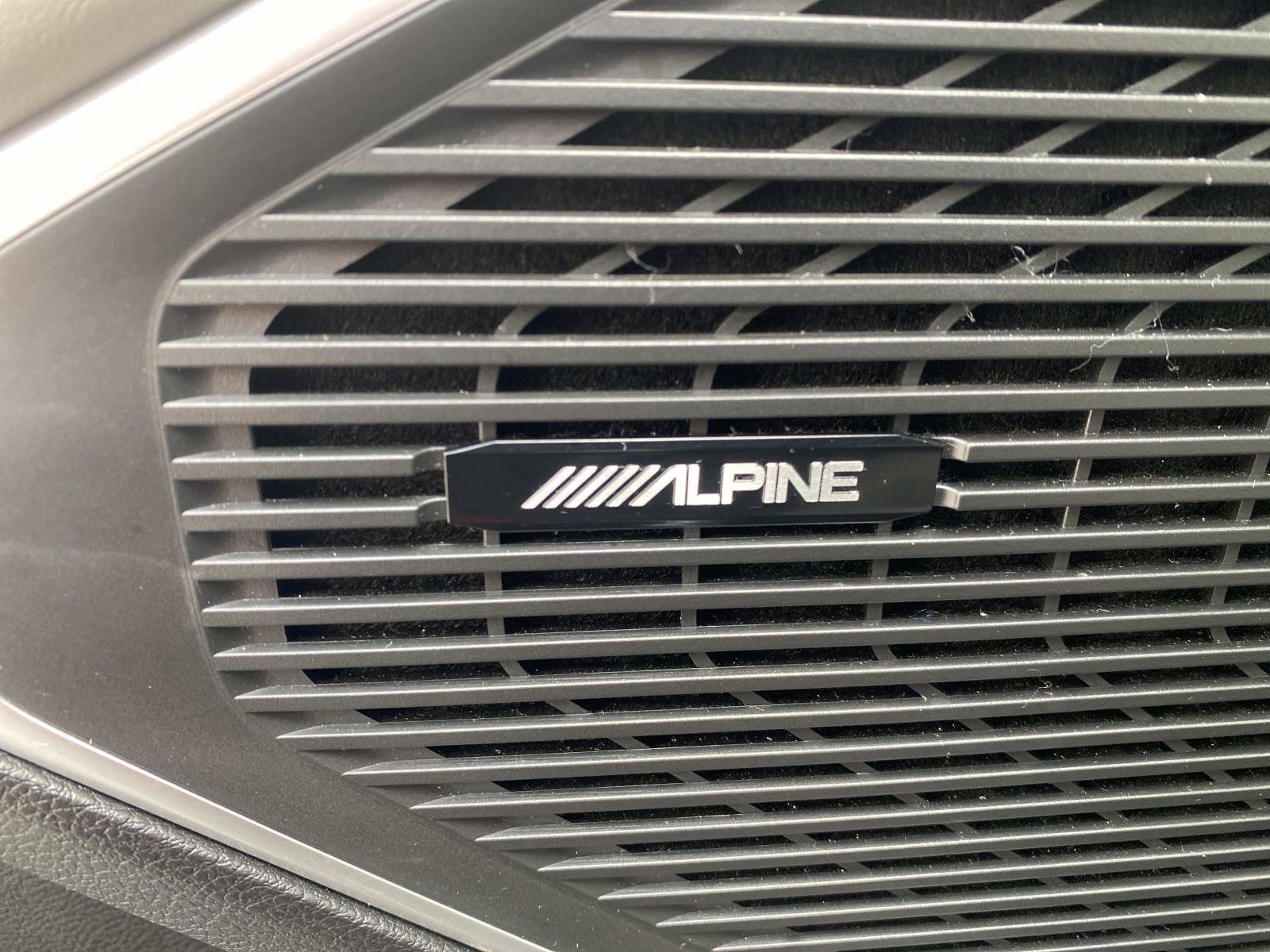 Used 2024 Jeep Wagoneer L 2WD image 18