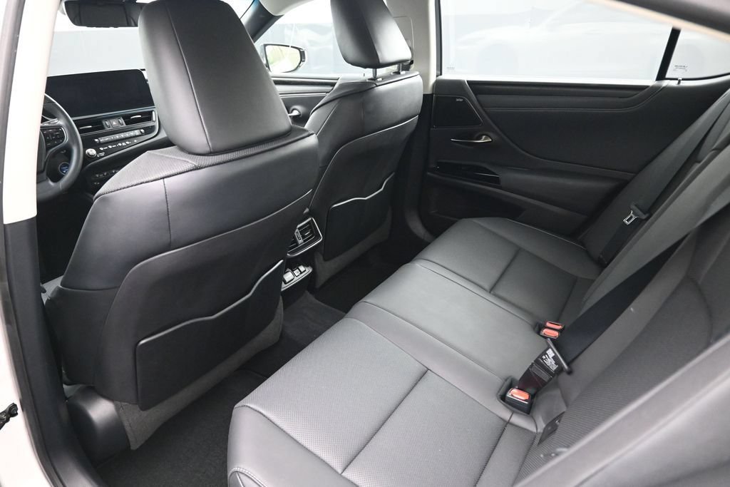 Used 2022 Lexus ES 300h w/ Premium Package FWD image 22