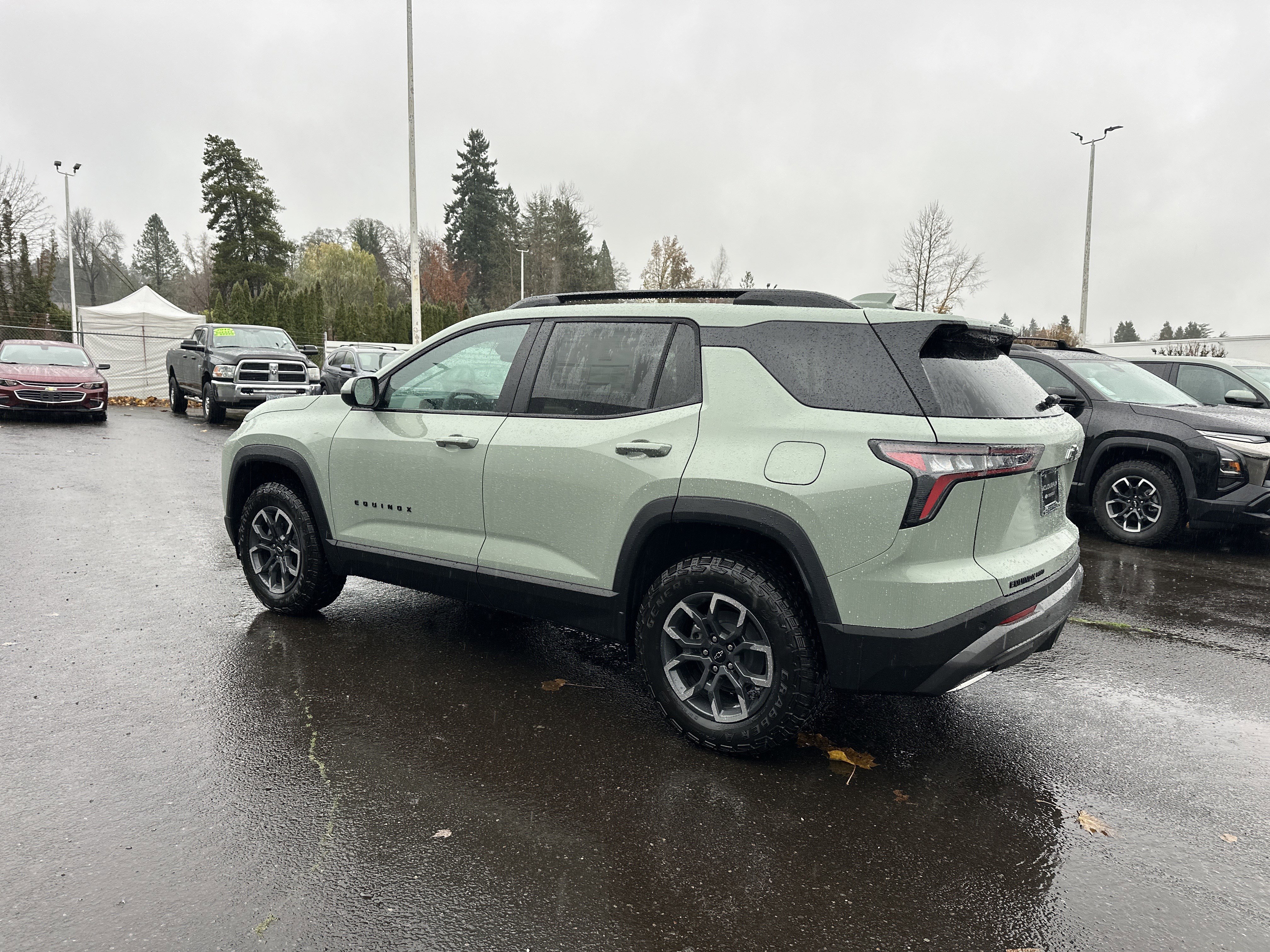 New 2026 Chevrolet Equinox ACTIV image 2