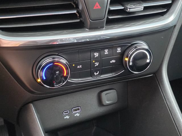 Used 2025 Buick Encore GX Preferred FWD image 27