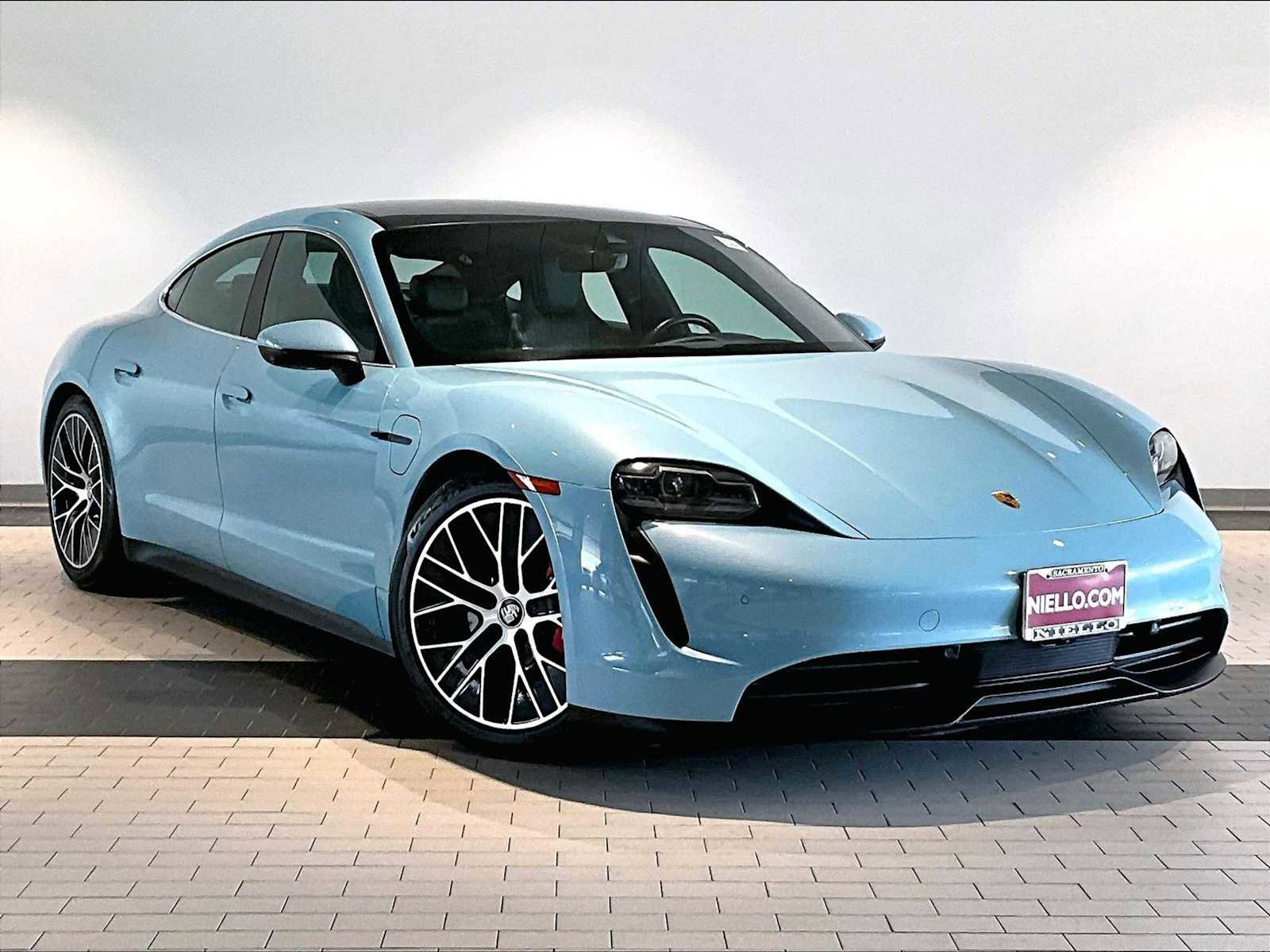 Used 2023 Porsche Taycan 4S image 12