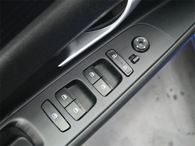 Used 2023 Hyundai Elantra Blue image 13