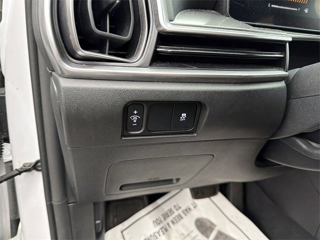 Used 2024 Kia Sorento S image 16