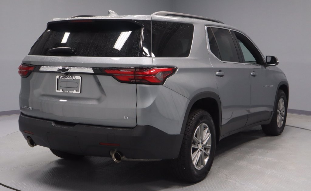 Used 2023 Chevrolet Traverse LT FWD image 8