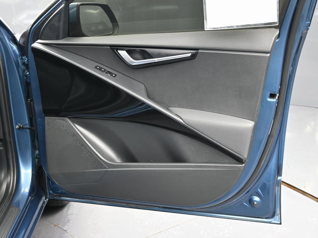 Used 2023 Kia Niro EX image 36