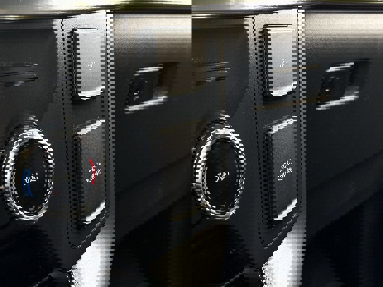 Used 2022 Ford F150 Lariat image 24