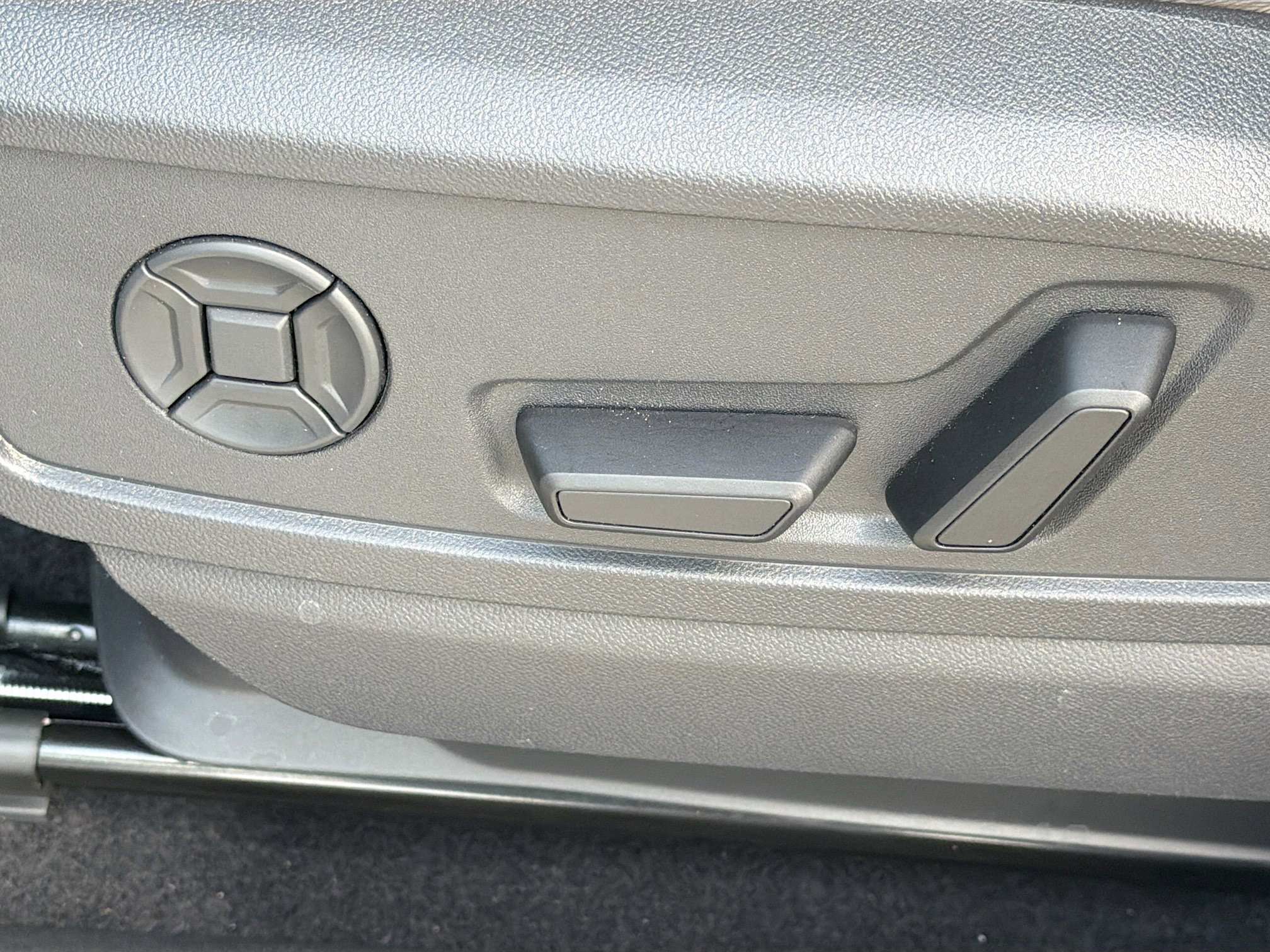 Certified 2025 Audi Q5 Prestige image 24