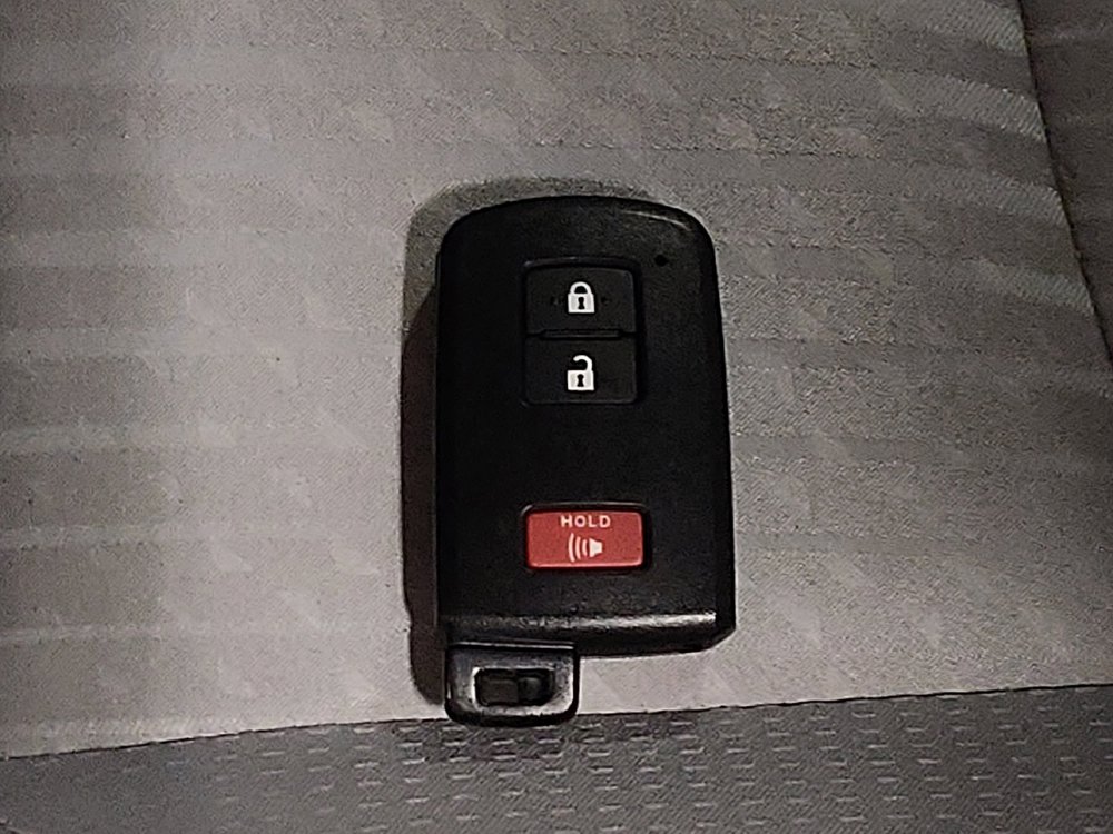 Used 2018 Toyota Prius Prime Plus FWD image 32