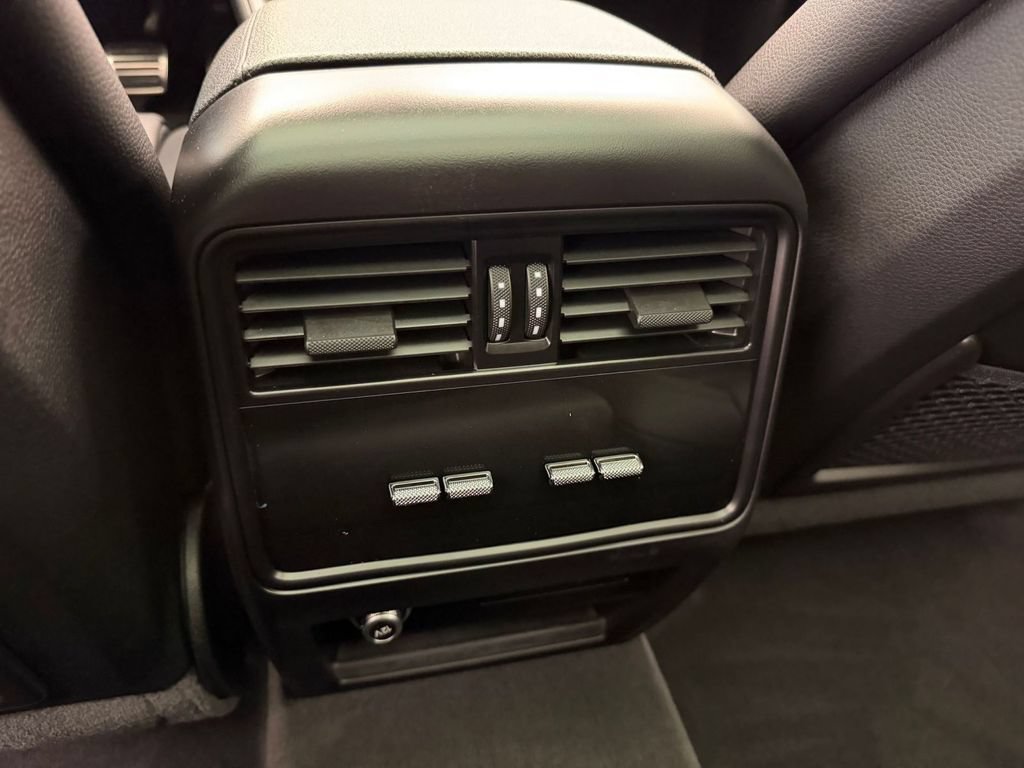Used 2025 Porsche Cayenne S AWD/4WD image 15