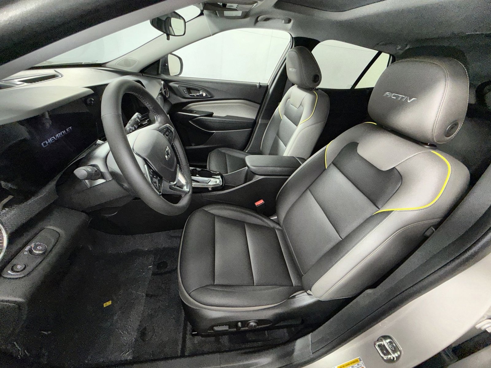 New 2026 Chevrolet Trax ACTIV w/ Sunroof Package image 13