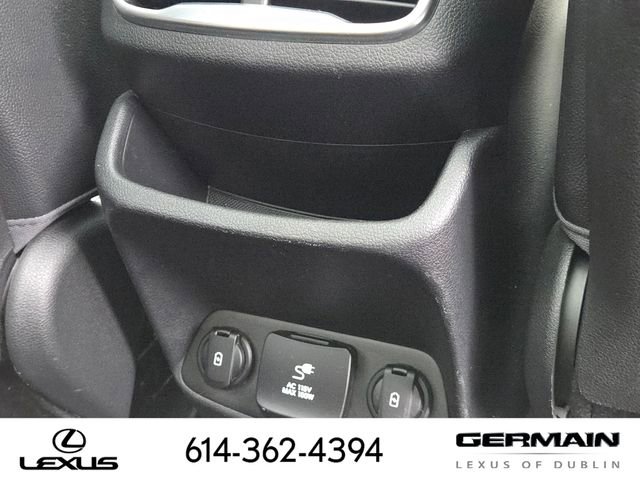 Used 2020 Hyundai Santa Fe Limited image 22