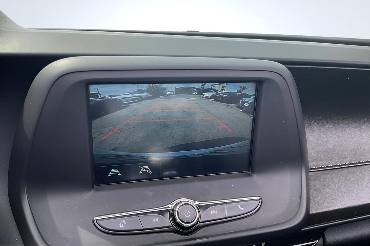 Used 2018 Chevrolet Camaro LT RWD image 19