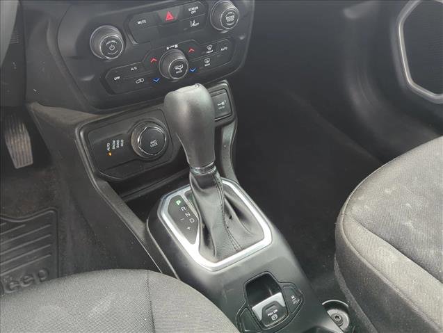 Used 2021 Jeep Renegade Latitude image 15