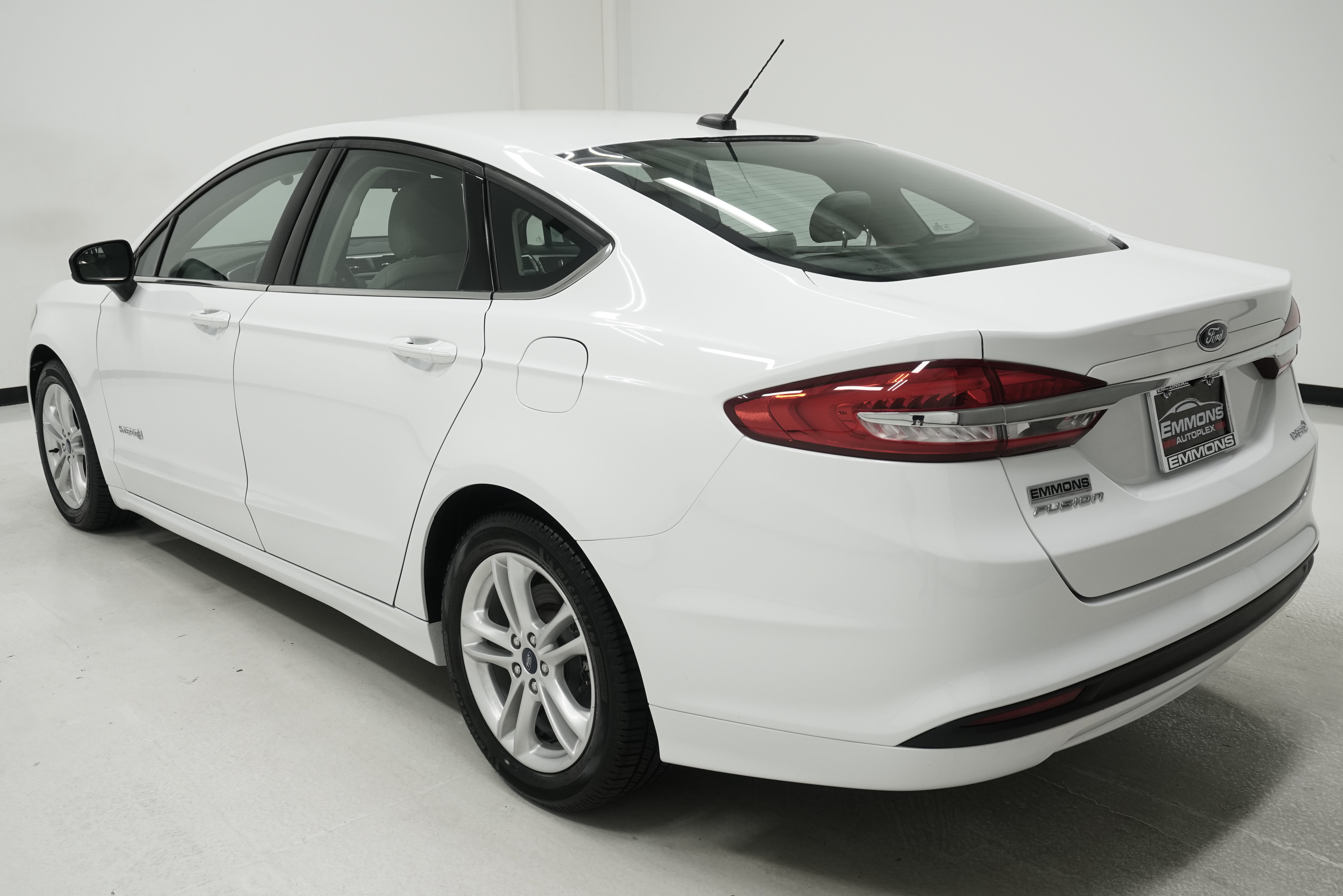 Used 2018 Ford Fusion S FWD image 6