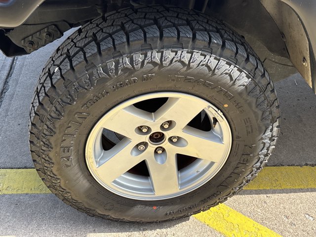 Used 2006 Jeep Wrangler Rubicon AWD/4WD image 10