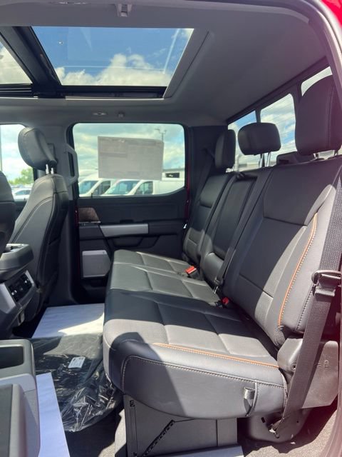 New 2026 Ford F250 Lariat w/ Black Appearance Package AWD/4WD image 14