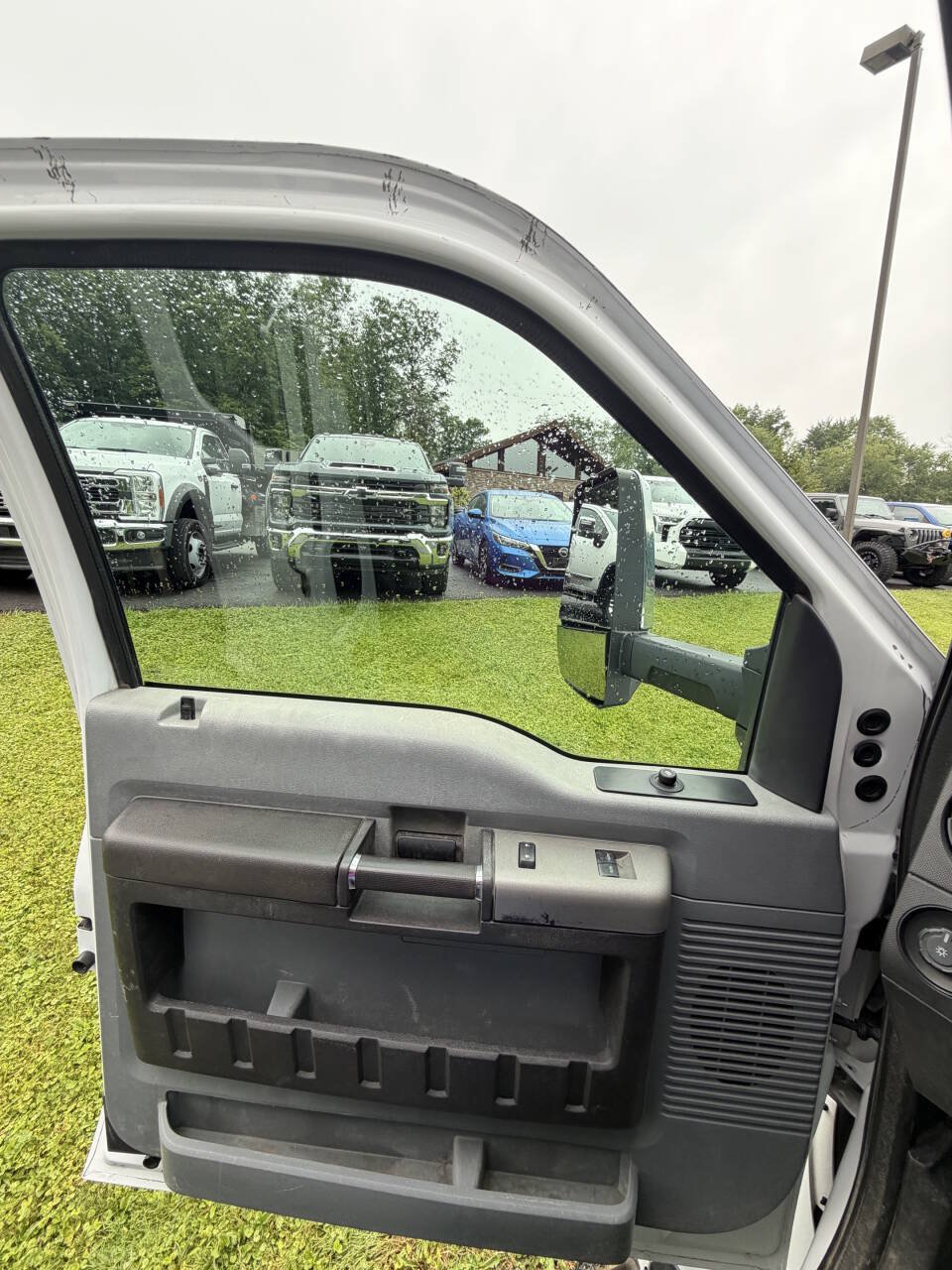Used 2017 Ford F650 2WD SuperCab Super Duty image 35