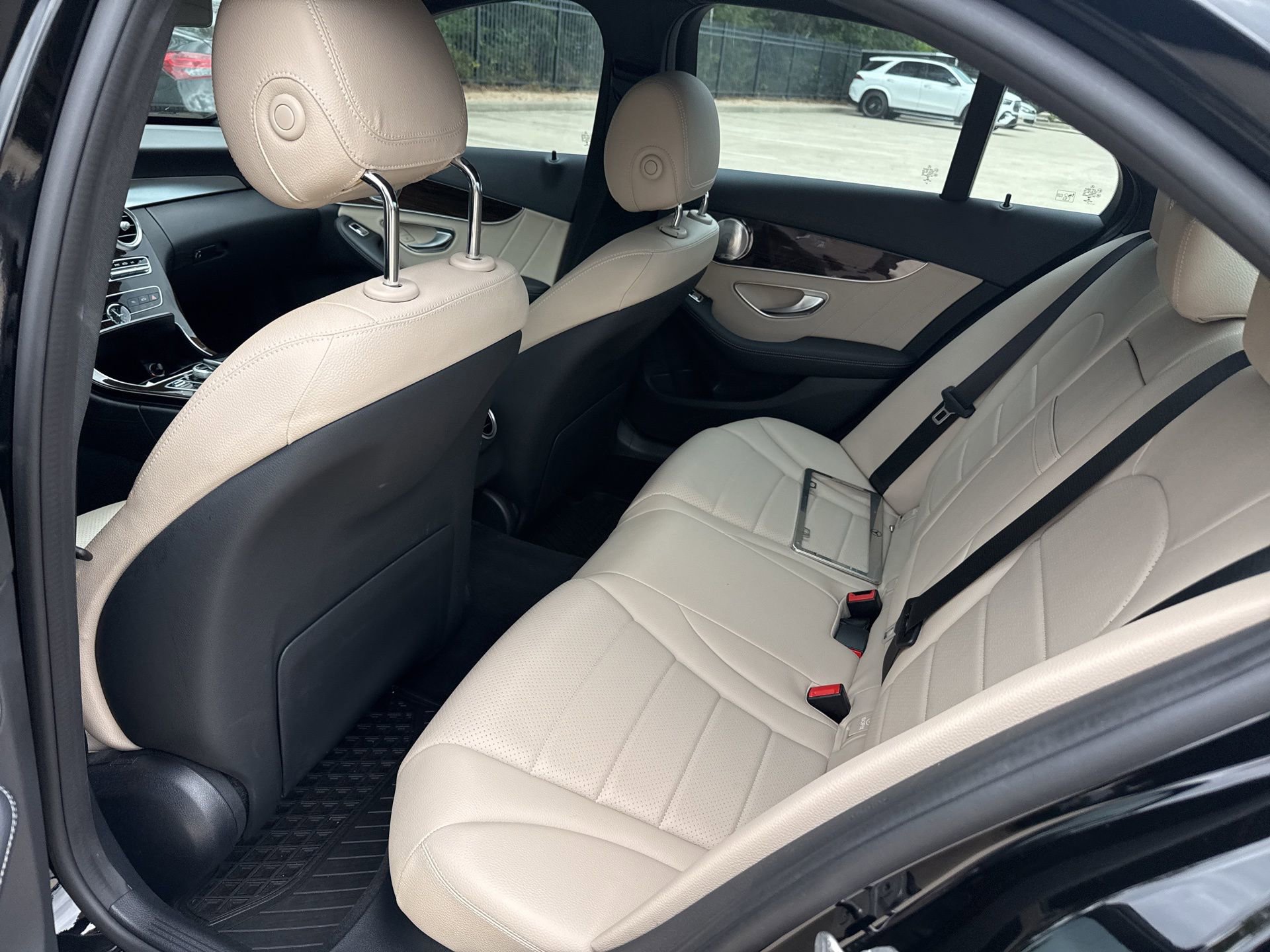 Used 2021 Mercedes-Benz C 300 Sedan image 10