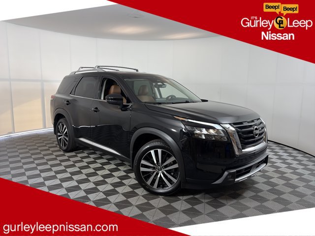 Certified 2025 Nissan Pathfinder Platinum w/ Cargo Package AWD/4WD image 1