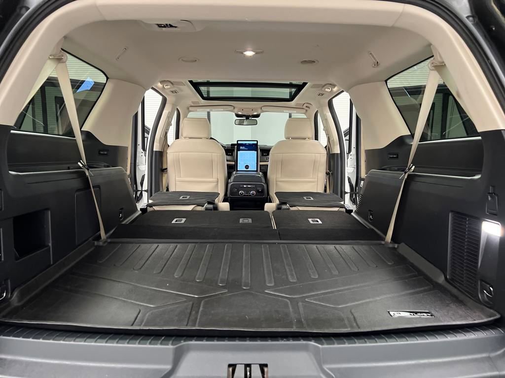 Used 2023 Ford Expedition Max Platinum image 39