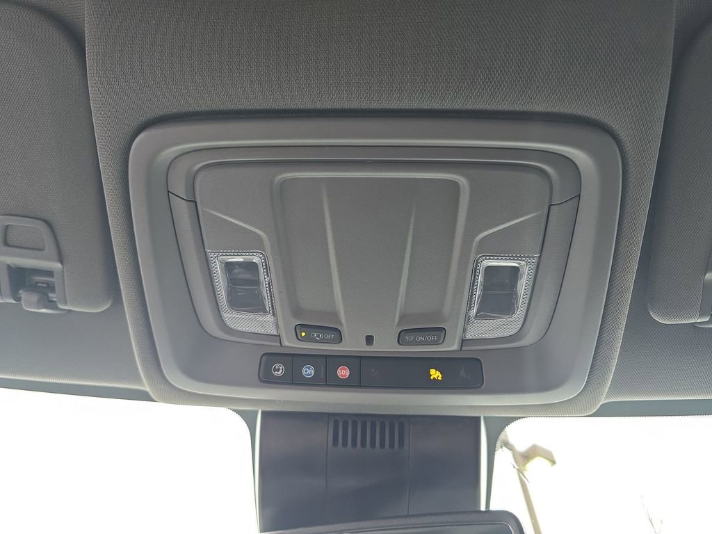 Certified 2025 GMC Sierra 3500 SLT w/ X31 Off-Road Package image 21