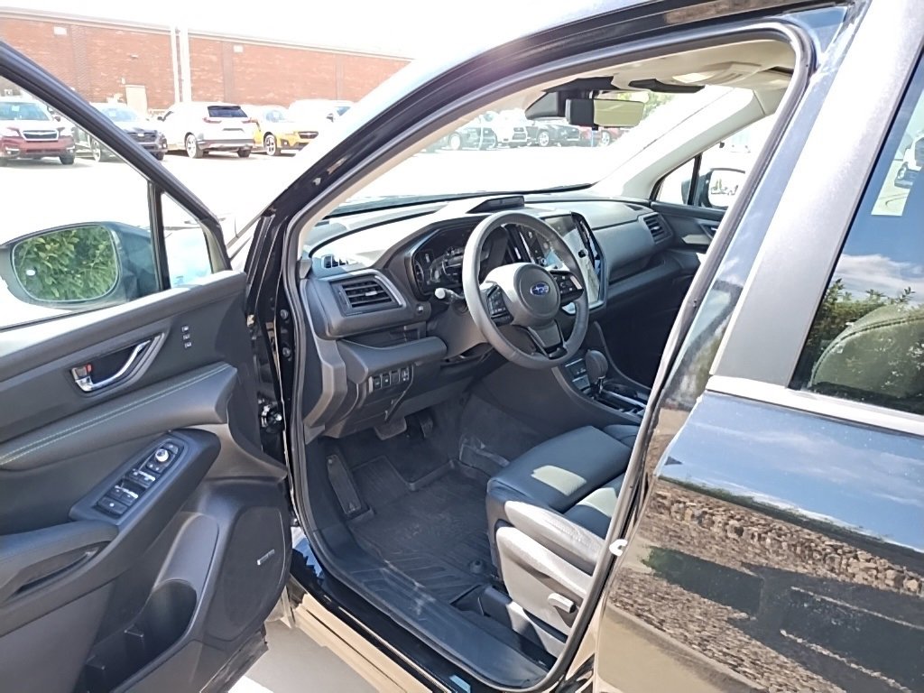 Used 2025 Subaru Ascent Bronze Edition image 22