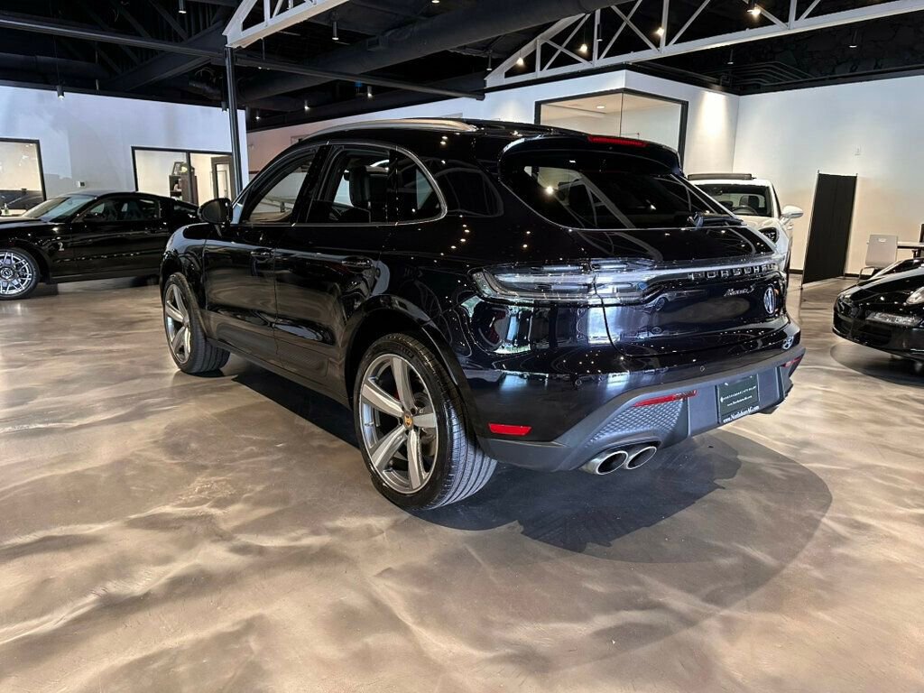 Used 2024 Porsche Macan S AWD/4WD image 3