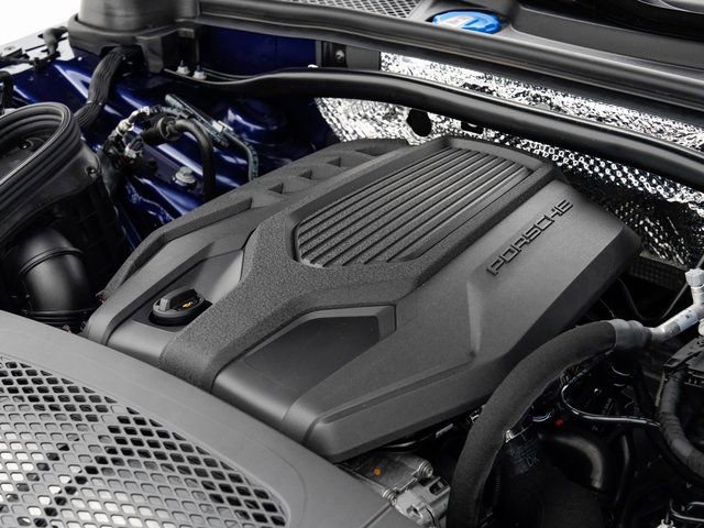 Certified 2025 Porsche Macan image 29