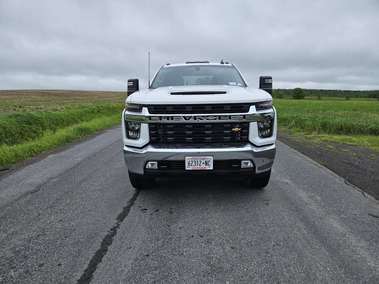 Used 2022 Chevrolet Silverado 2500 LT w/ Convenience Package image 7