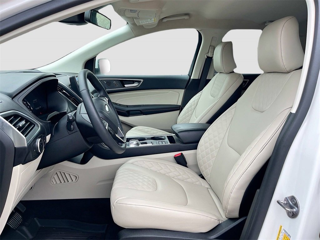 Used 2024 Ford Edge Titanium image 20
